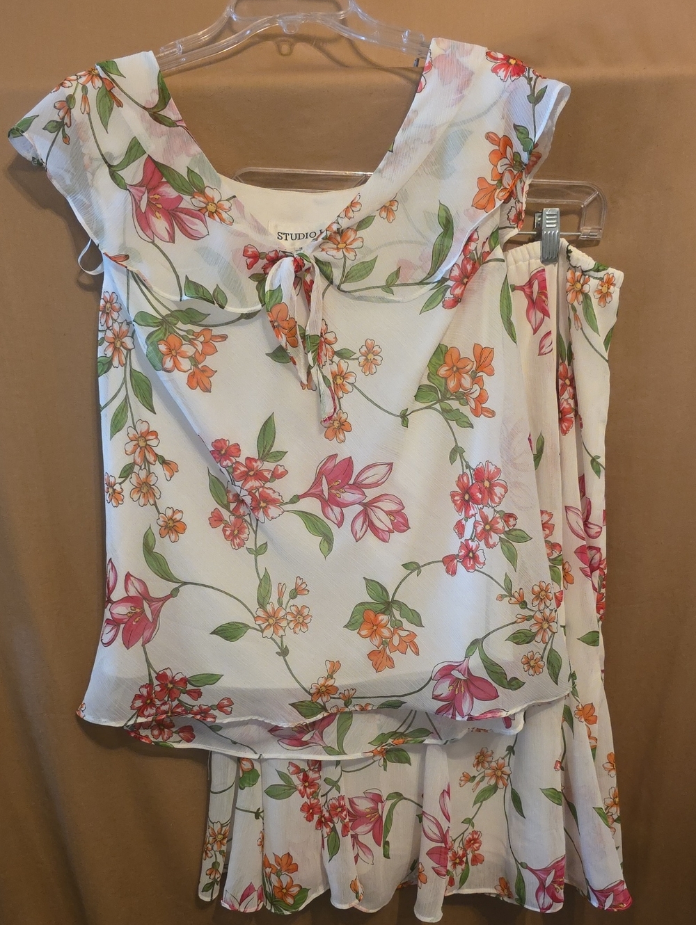 Ladies' 2 Piece Outfit 16